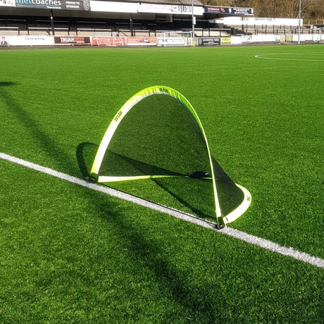 ZEEGO POP-UP FOOTBALL GOAL