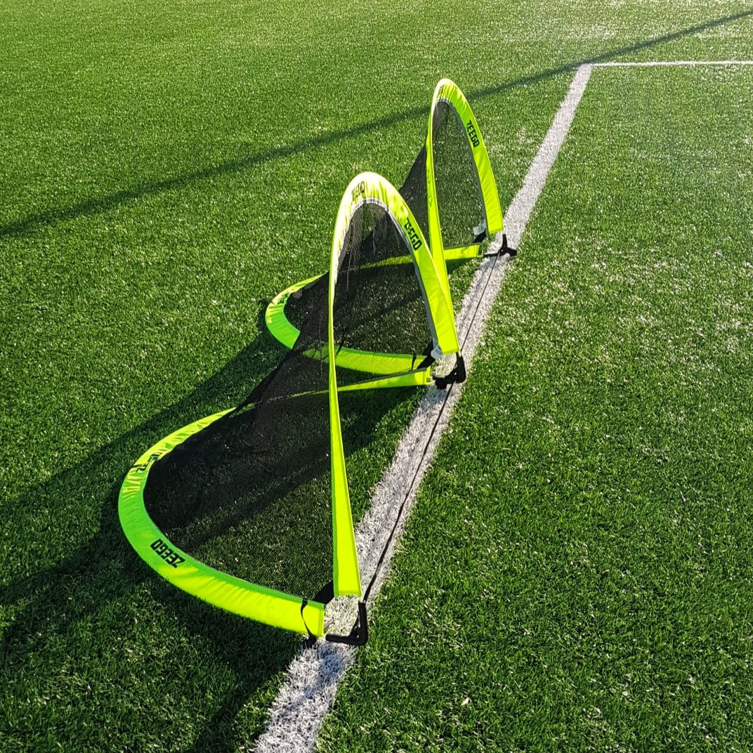 ZEEGO POP-UP FOOTBALL GOAL