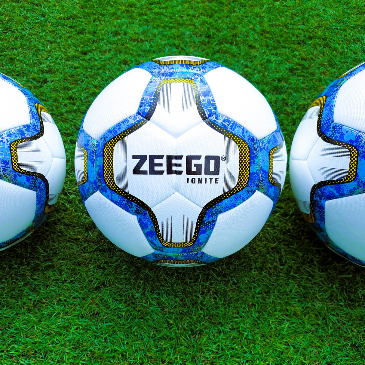 ZEEGO IGNITE FOOTBALLS