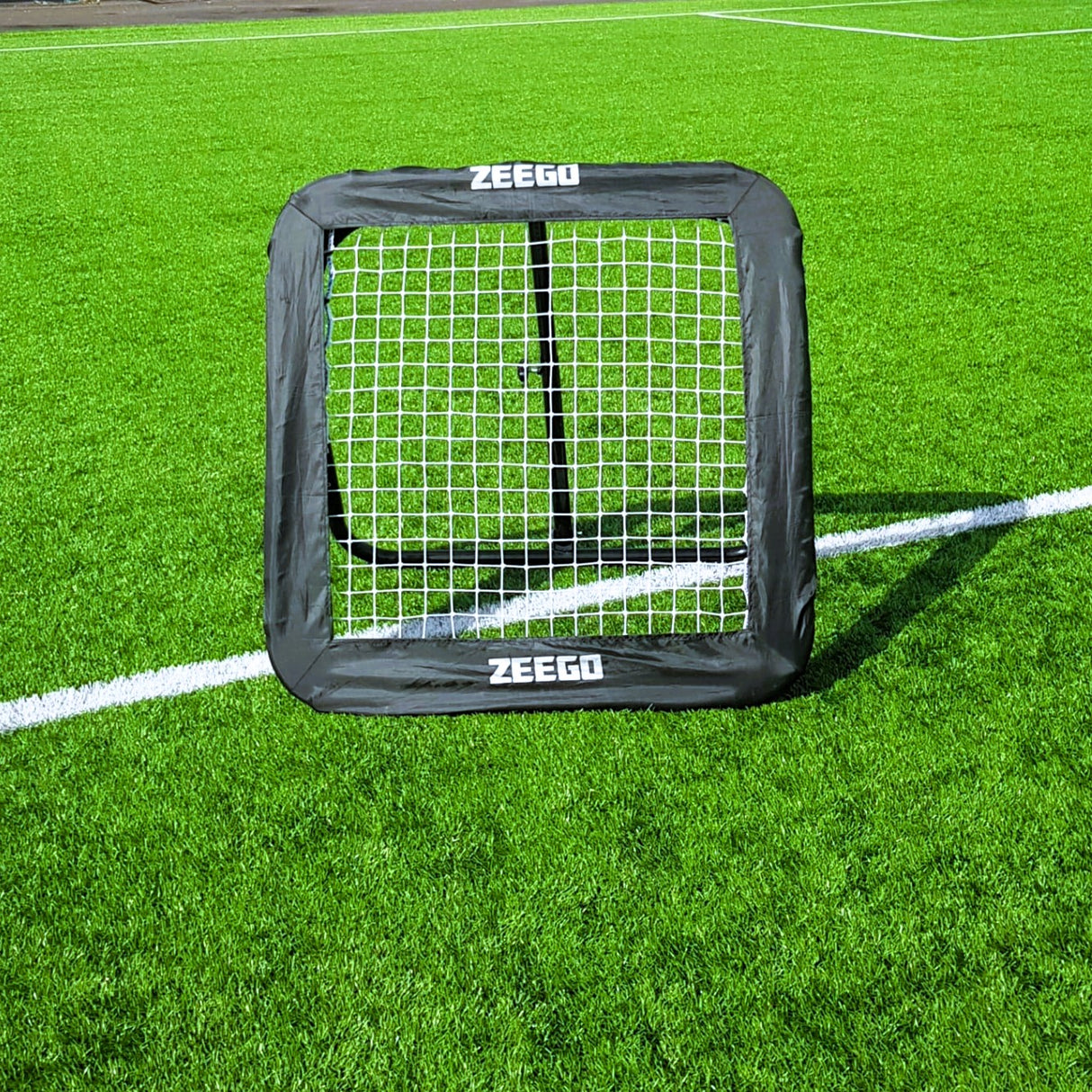 ZEEGO REBOUND FOOTBALL NET 1MX1M