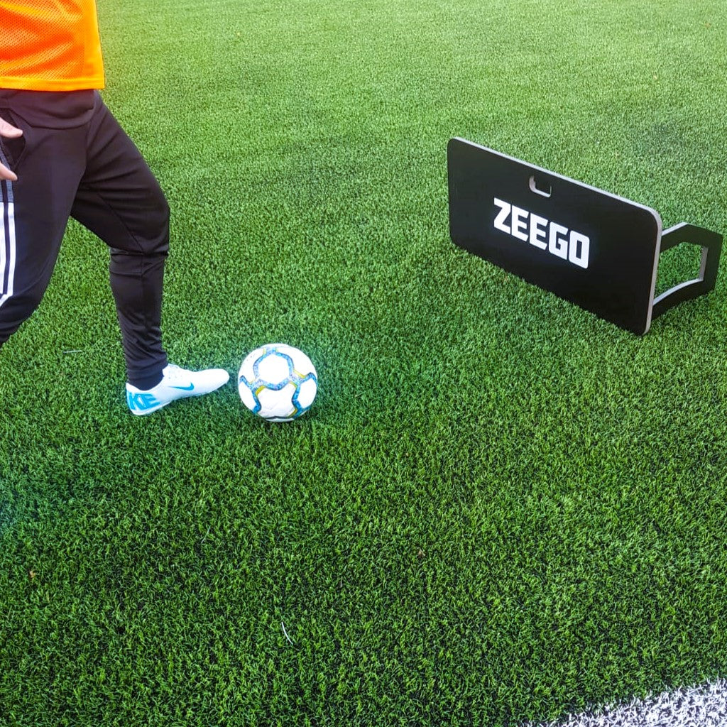 ZEEGO FOOTBALL REBOUND BOARD